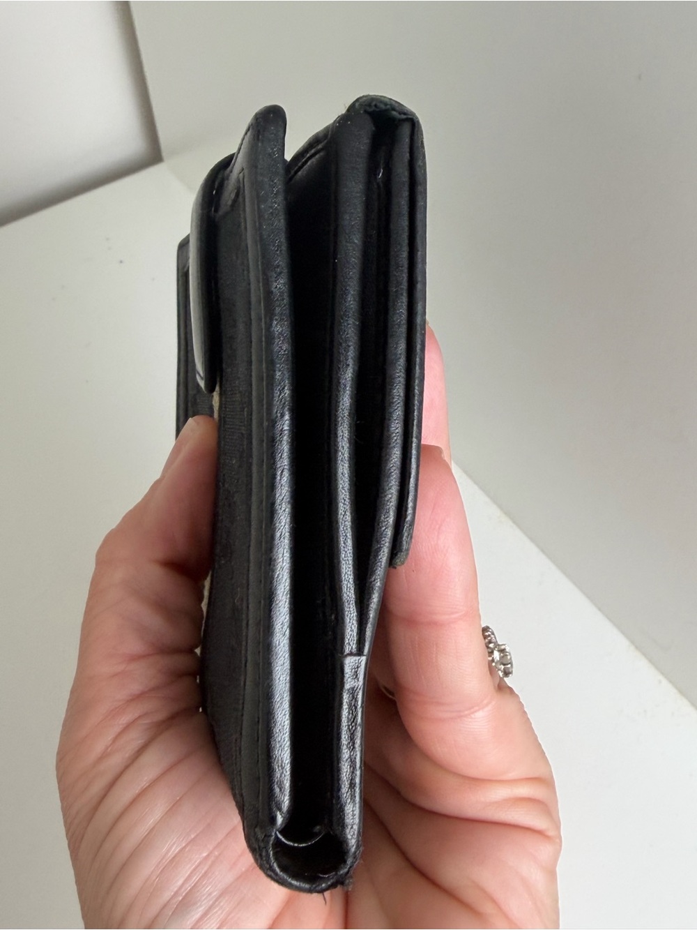 AUTHENTIC GUCCI BLACK GG CANVAS WEB COMPACT WALLET - Picture 10 of 13